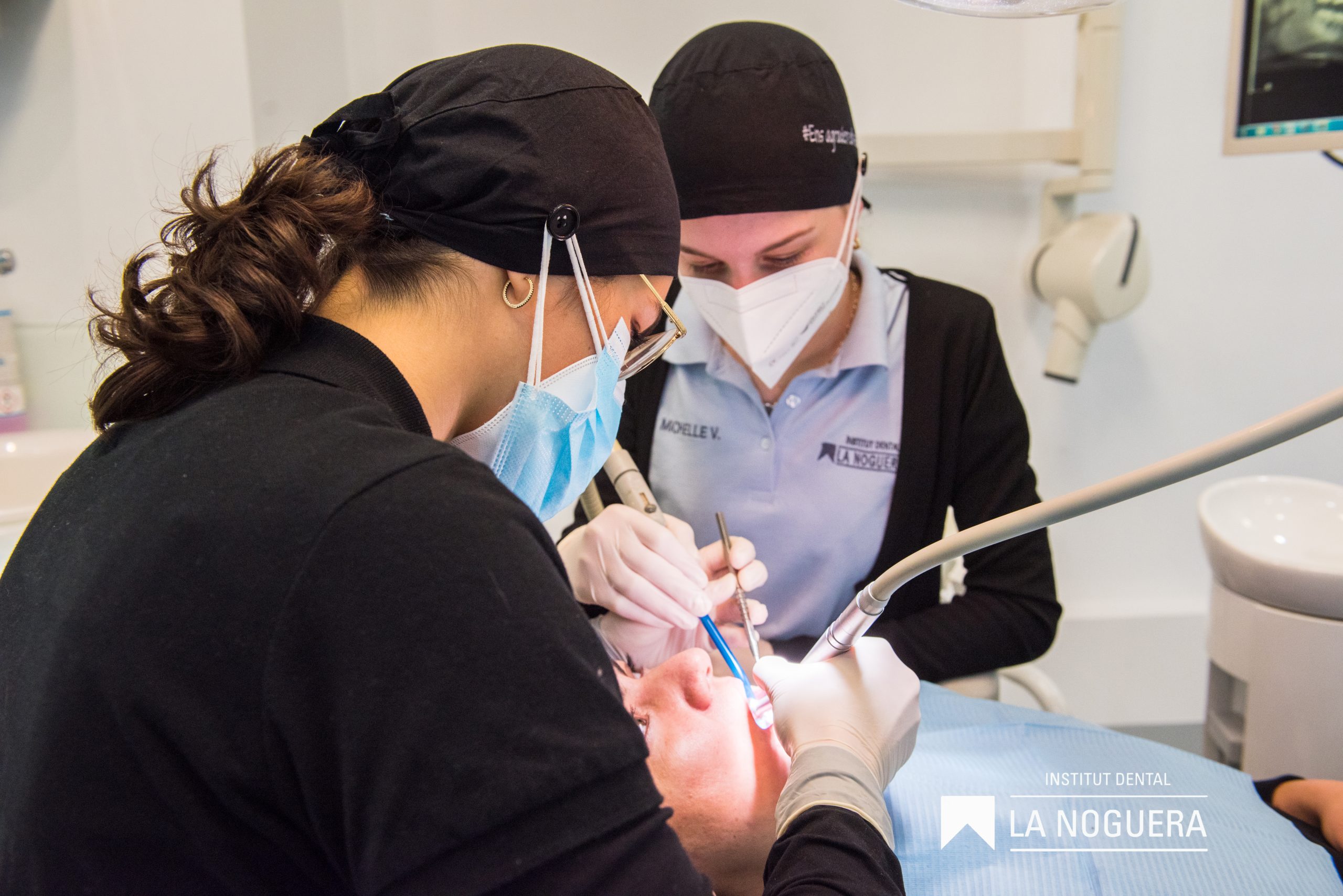 Paciente visita dentista
