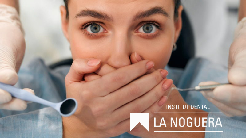 Superar la por al dentista requereix una combinació d’estratègies psicològiques i pràctiques.